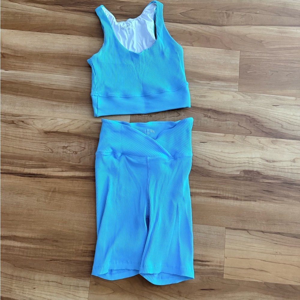 Year of Ours Blue Athletic Bra and Shorts Set Size Small